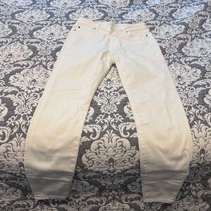 White skinny jeans